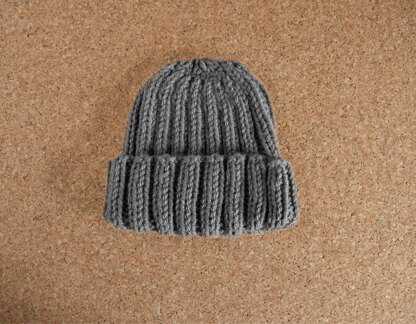 Beginner beanie shop knitting pattern