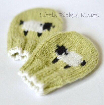 Baby Mittens 'Little Baa Baa'