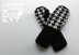 Crochet Houndstooth Mittens (2016007)