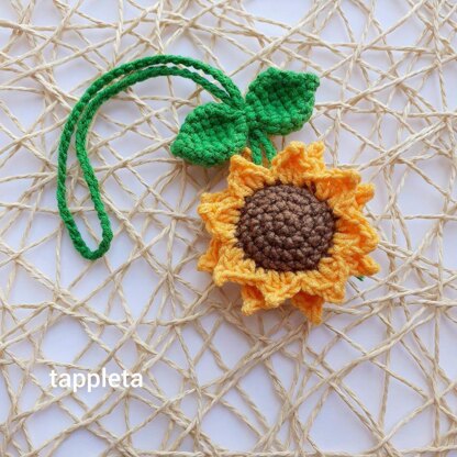 Sunflower charm crochet