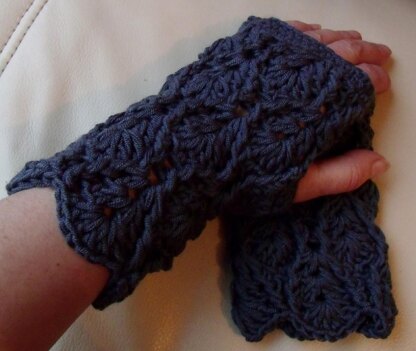 Fingerless Gloves with Cable & Eyelet Design