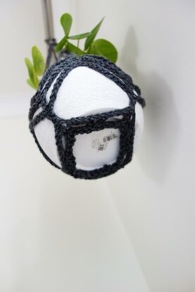 Knit Chevron Plant Pot Hanger