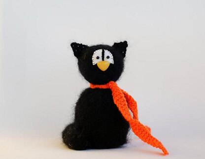 Black Cat in the orange Hat - halloween knitting pattern (knitted round)