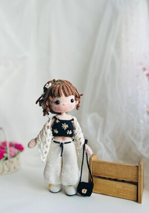 MAYA doll