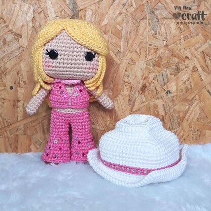 Barbie amigurumi, Crochê