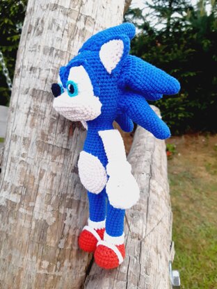 Sonic the hedgehog - cartoon character