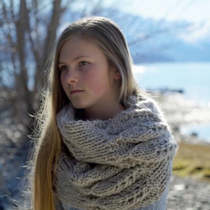 Willow Infinity Cowl - Hc27