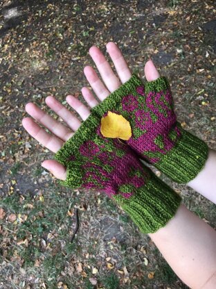 October Rose Mitts