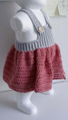 Crochet pattern for an adorable baby strap dress