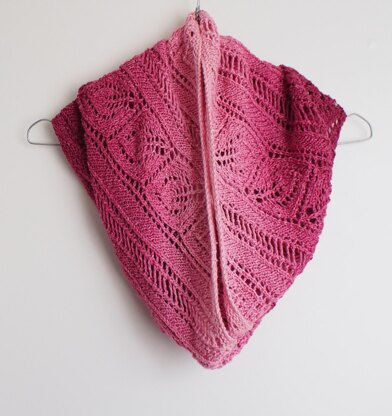 Roselyn Cowl