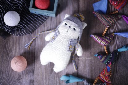 Cat Knitting Pattern - Knitted Angry Cat Labby