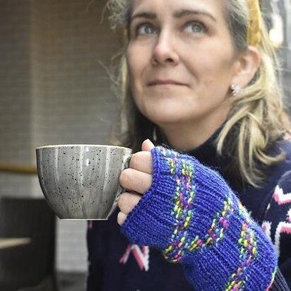 Rigel Mitts - knitting pattern