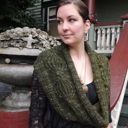 Amplitude Infinity Scarf / Cowl