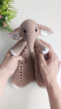 Crochet elephant lovey pattern, crochet baby security blanket