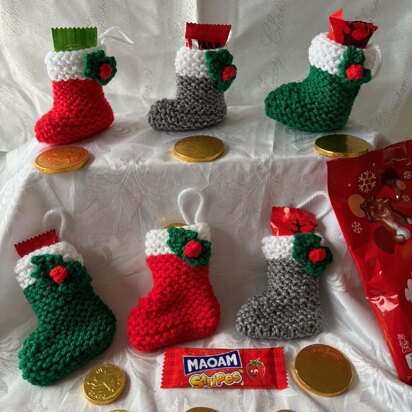 Christmas Holly Stockings bunting sweets chocolate cover, tree decoration DK knitting pattern