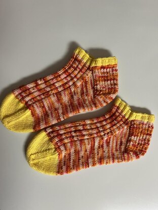 Everyday Ribbed Shortie Socks