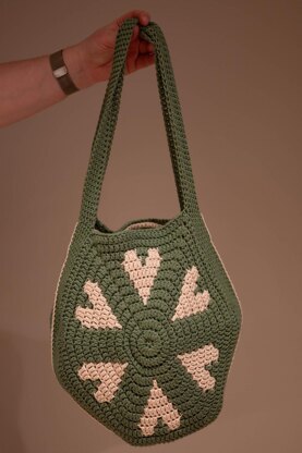 Heart Mosaic Crochet Bag
