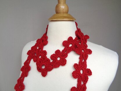 Crimson Daisy Scarf