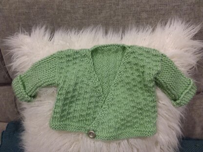 Wee cardi for Nicole's baby