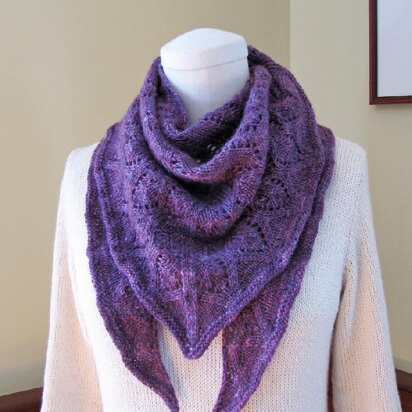 Amphorae Shawl