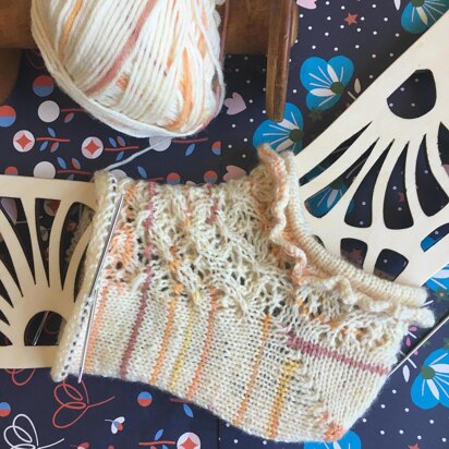 Rose Socks - knitting pattern