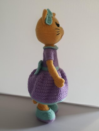 Chloe Cat amigurumi crochet pattern