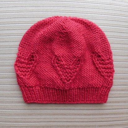 Hat with Garter Stitch Hearts for a Lady