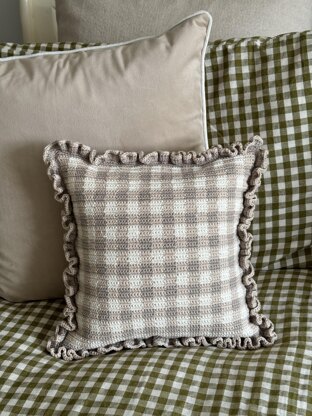 Gingham crochet cushions