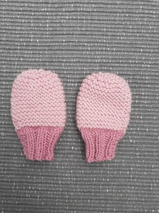 Super Easy Baby Mittens