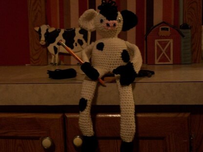 Cora Cow a Crochet Pattern