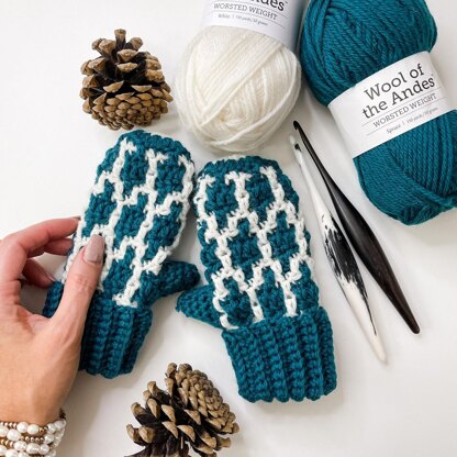 Modish Mosaic Mittens