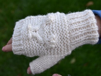 Fingerless Frog Mittens