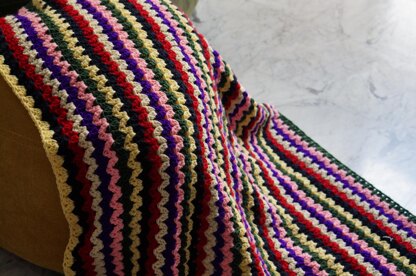 Double v stitch blanket crochet pattern