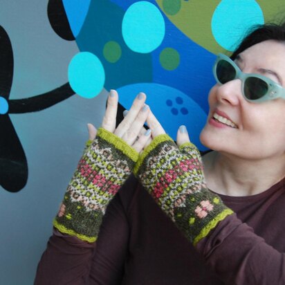 Ice Ribbons mitts - knitting pattern