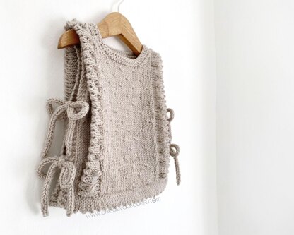 6-8 years – PLUMETI knit vest pattern