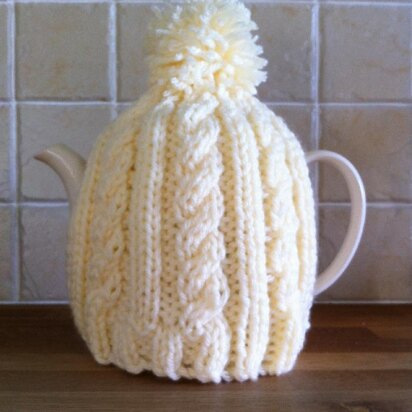 Easy Cable Tea Cosy