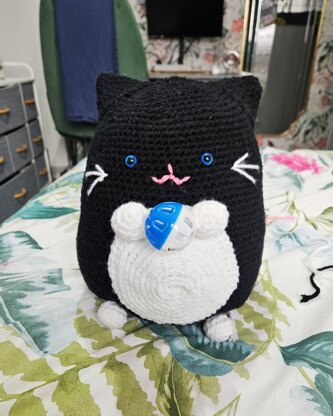 Tuxedo pusheen