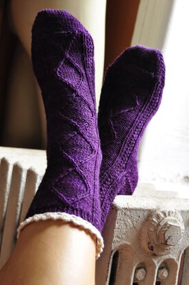 Diamond in the Ruffle Cable Knit Socks