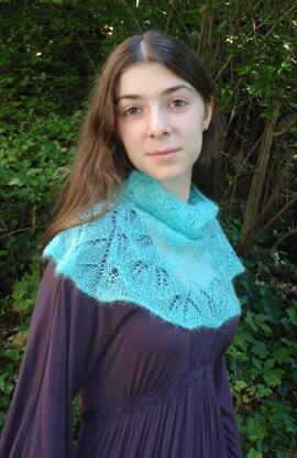 Falling Leaf Cowl