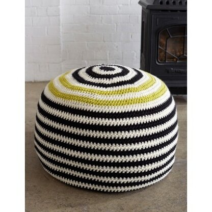 Graphic Stripes Pouf in Bernat Softee Chunky