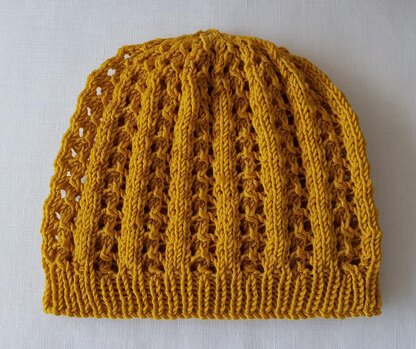 Courtney - 8ply seamless lace beanie