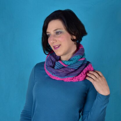 Candy Twist Cowl