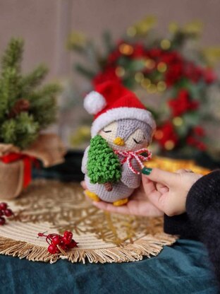 Crochet Christmas penguin amigurumi