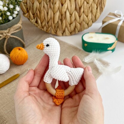 Crochet goose pattern baby rattle toy Amigurumi teether bird