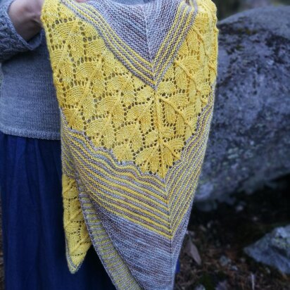 Kanttarelli Shawl