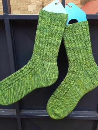 Simple Cable Socks