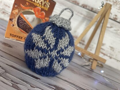 Christmas Baubles x 3 Chocolate Orange Cover Knitting Pattern