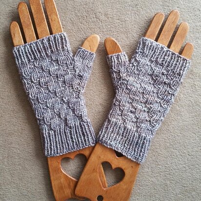 Laura's Cosy Cornish Mitts