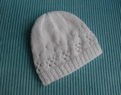 Snowdrop baby hat