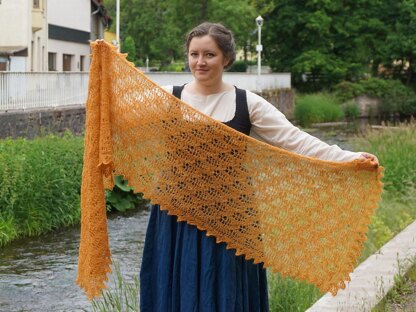 Wheat fields shawl